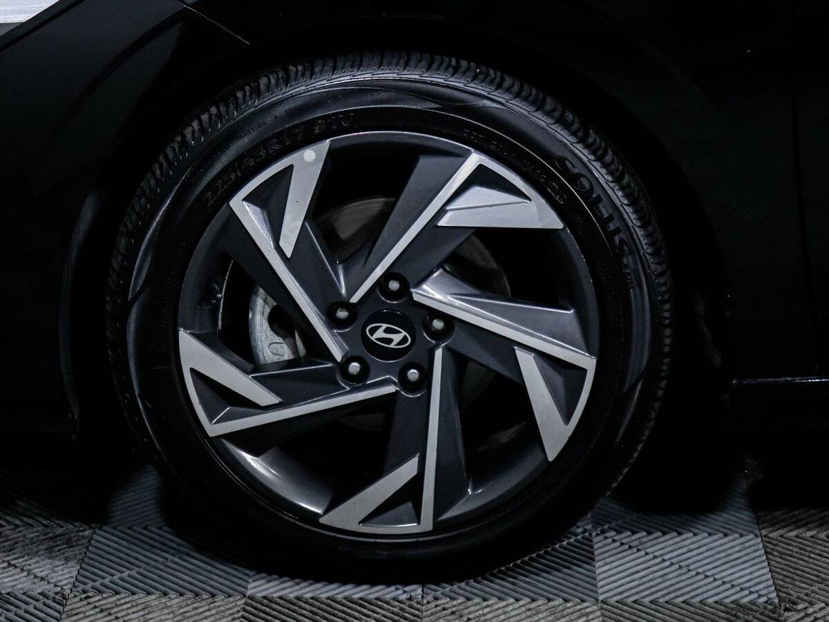 Hyundai Elantra 2023 года с пробегом. Фото: #11