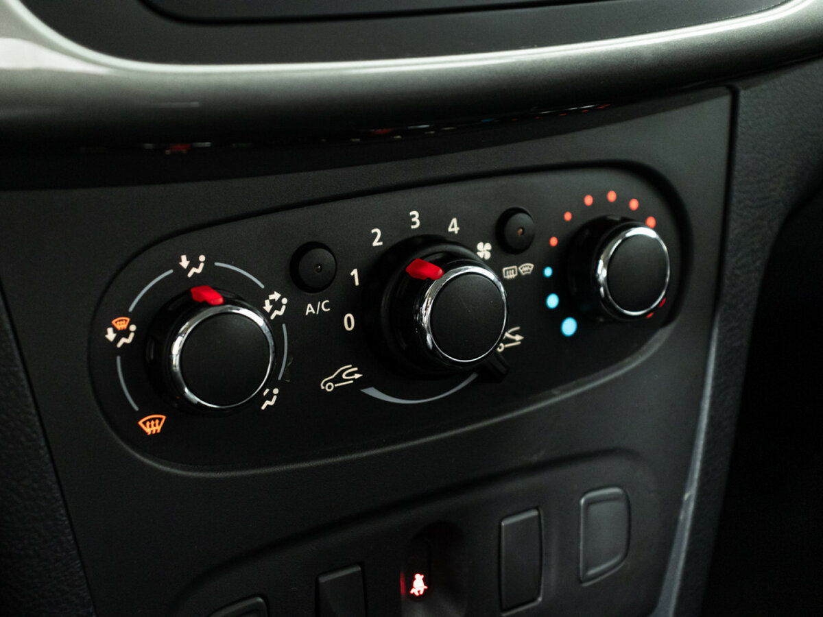 Renault Sandero 2022 года с пробегом. Фото: #15