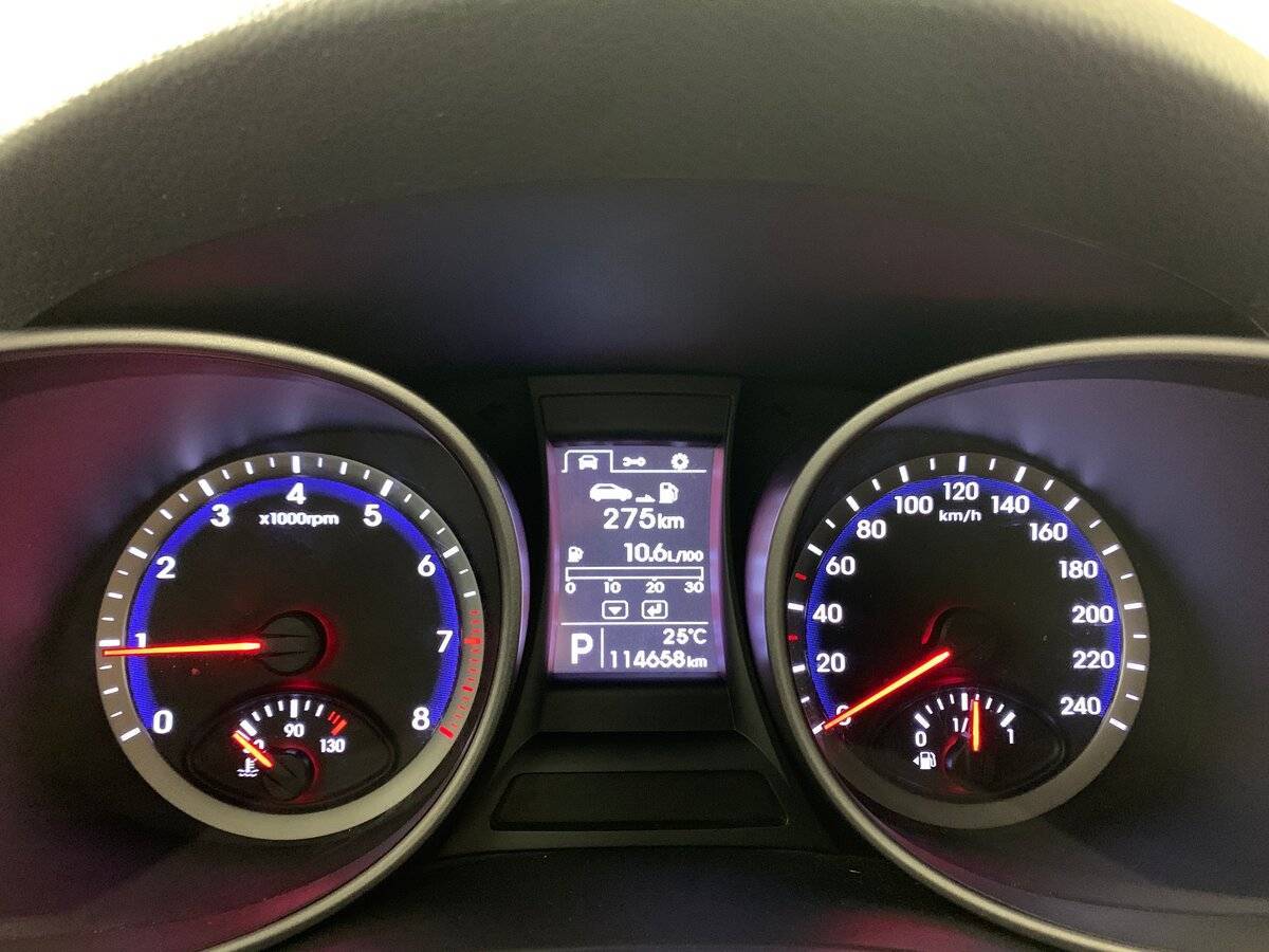 Hyundai Santa Fe 2014 года с пробегом. Фото: #13