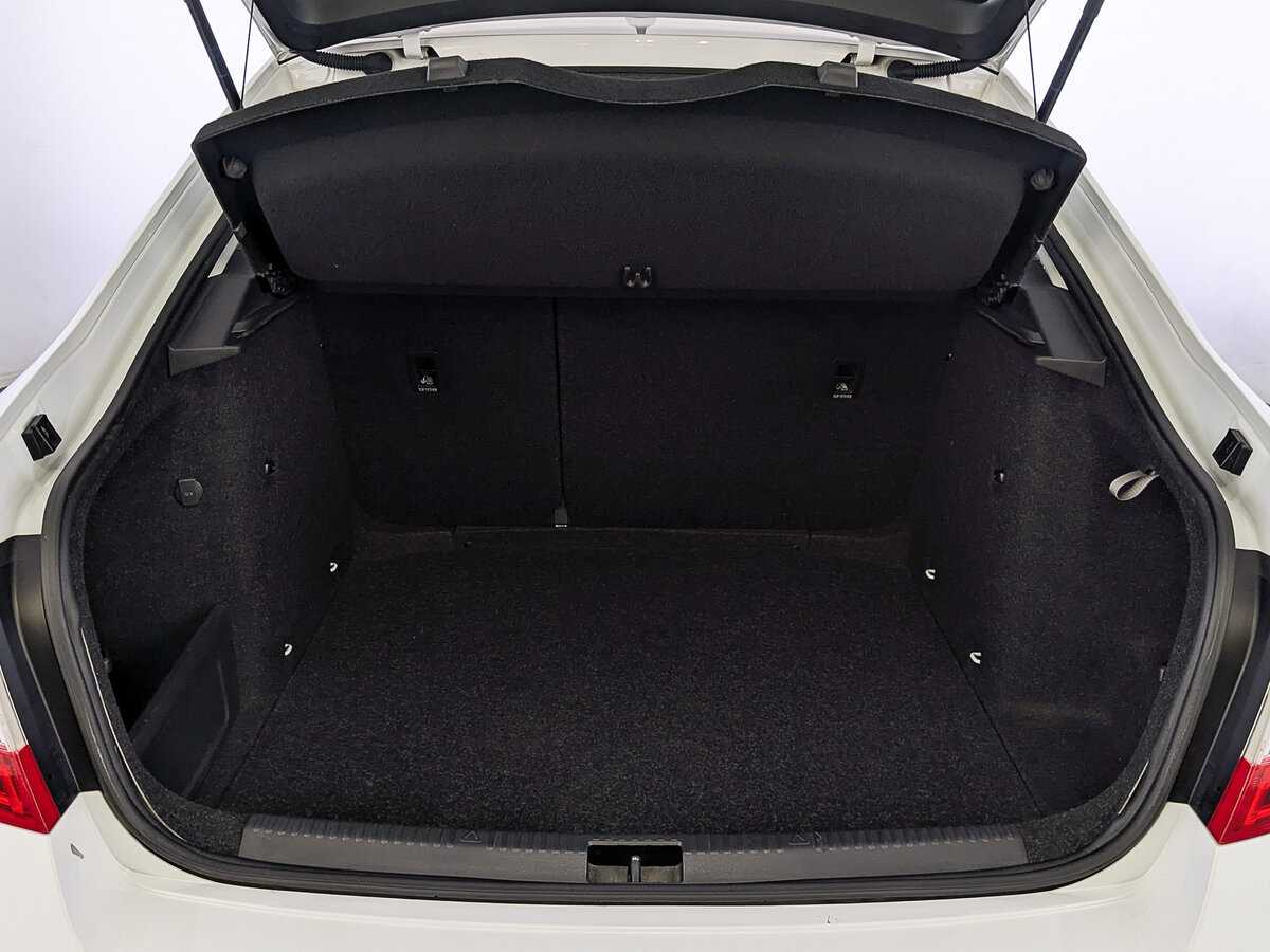 Skoda Octavia 2019 года с пробегом. Фото: #9