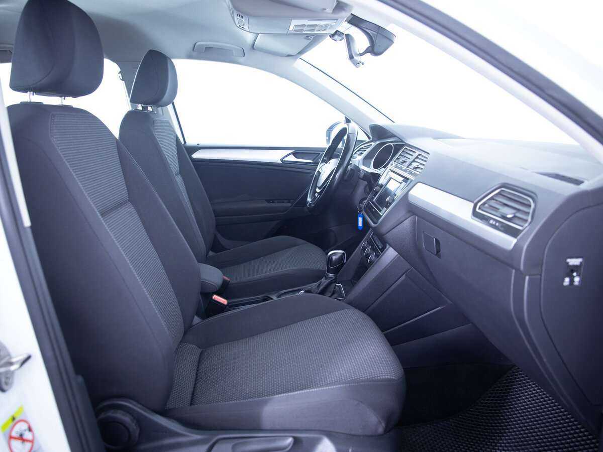 Volkswagen Tiguan 2018 года с пробегом. Фото: #9