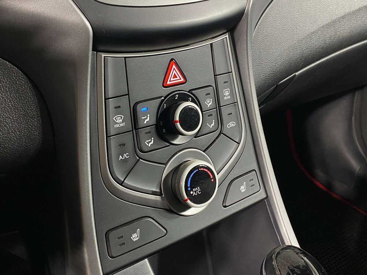 Hyundai Elantra 2015 года с пробегом. Фото: #11