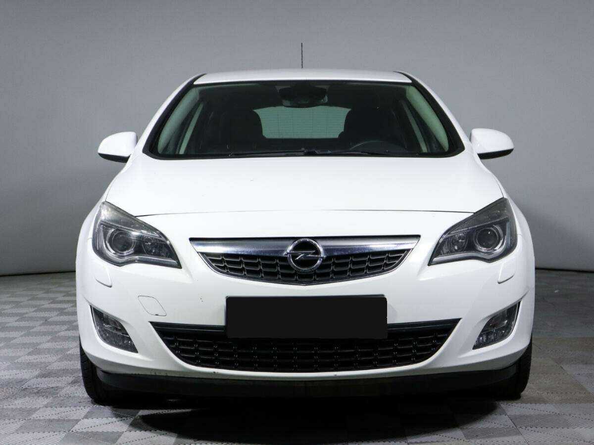 Opel Astra 2012 года с пробегом. Фото: #1