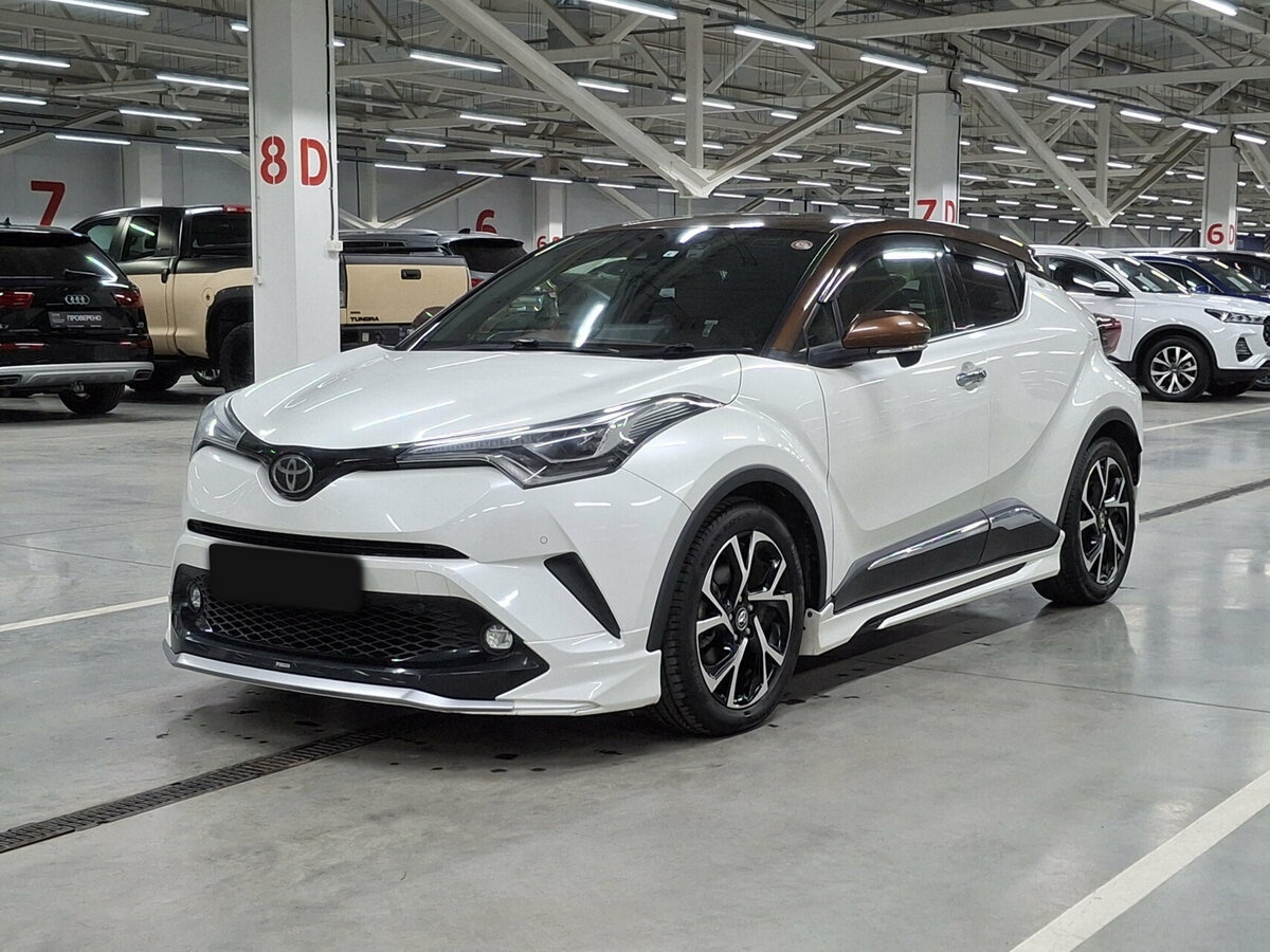 Toyota C-HR 2019 года с пробегом. Посмотреть фото