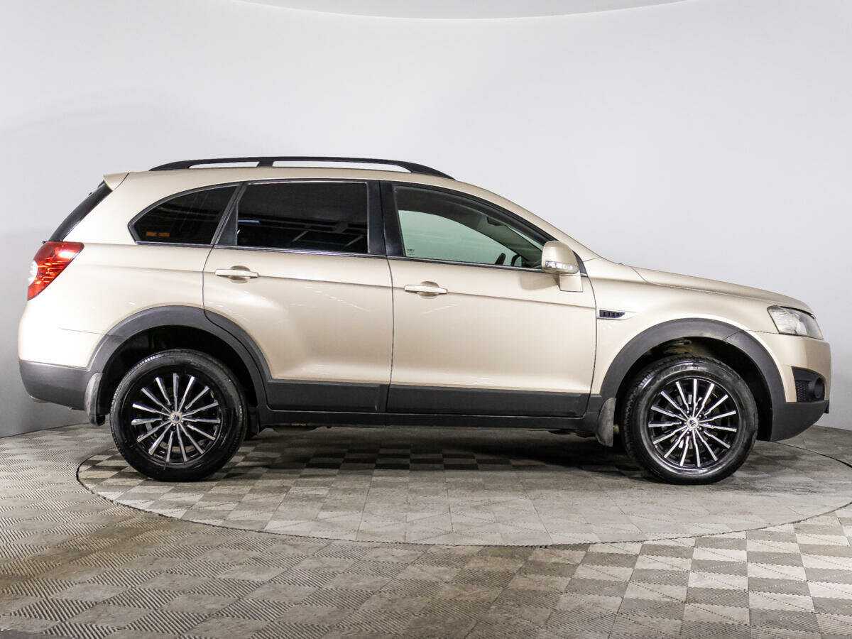 Chevrolet Captiva 2012 года с пробегом. Фото: #3