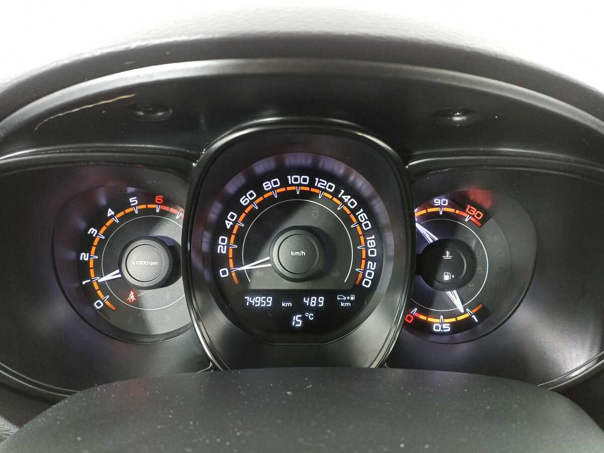 Lada (ВАЗ) Vesta 2018 года с пробегом. Фото: #11