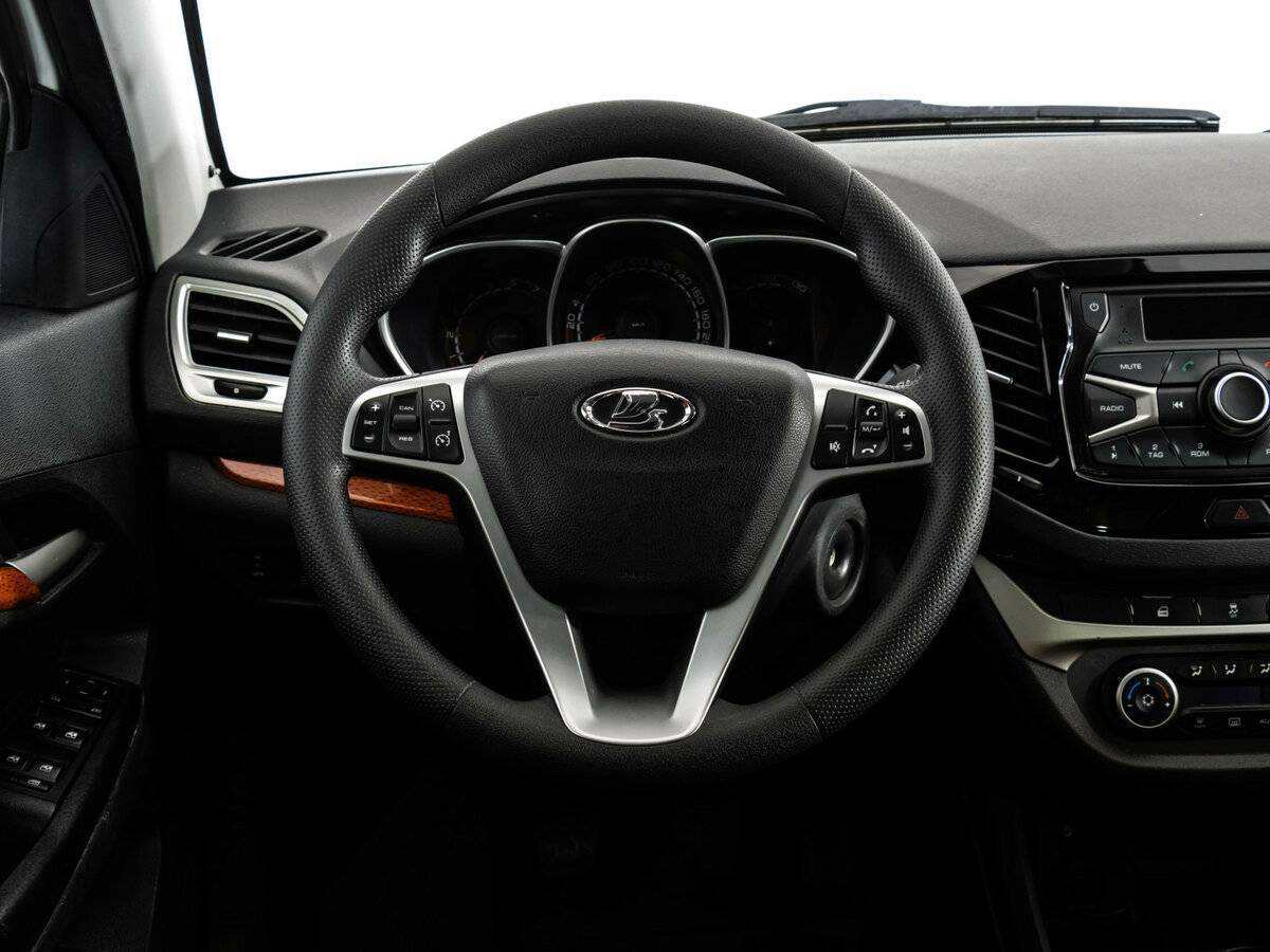 Lada (ВАЗ) Vesta 2018 года с пробегом. Фото: #9