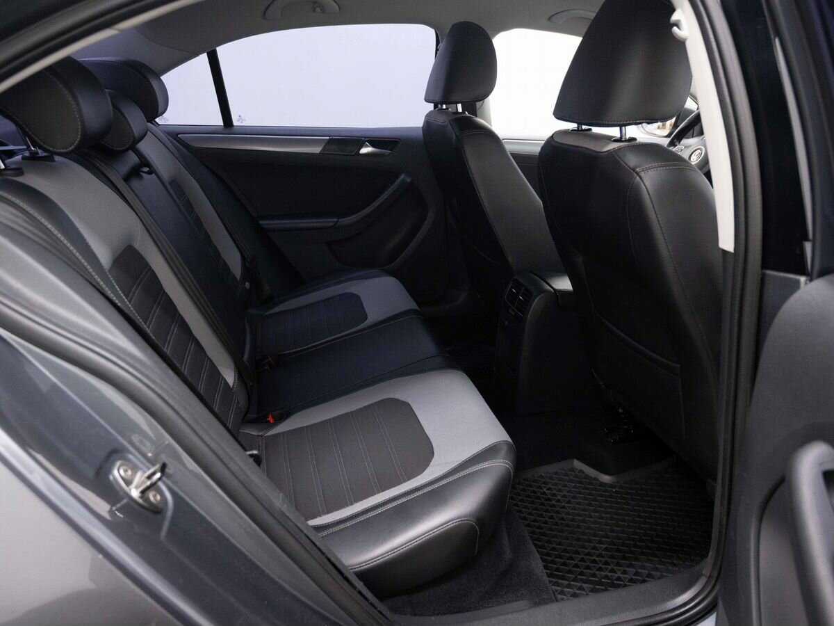 Volkswagen Jetta 2012 года с пробегом. Фото: #9