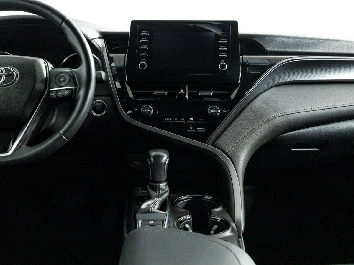 Toyota Camry 2021 года с пробегом. Фото: #13