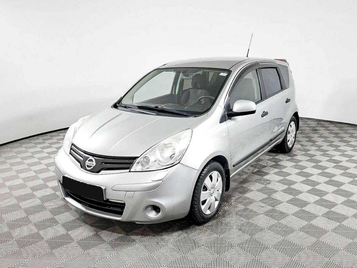 Nissan Note 2012 года с пробегом. Посмотреть фото