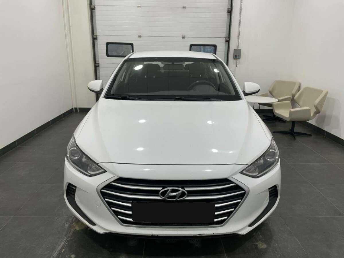 Hyundai Elantra 2016 года с пробегом. Фото: #1