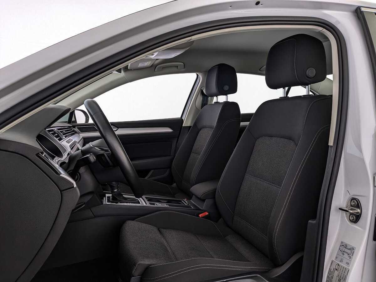 Volkswagen Passat 2019 года с пробегом. Фото: #19