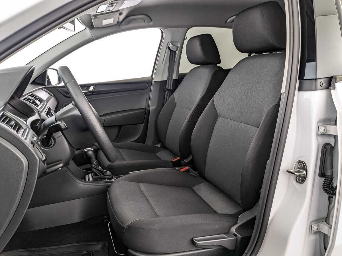 Skoda Rapid 2018 года с пробегом. Фото: #15