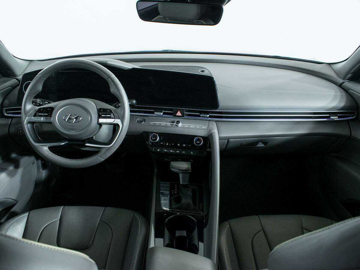 Hyundai Elantra 2021 года с пробегом. Фото: #11
