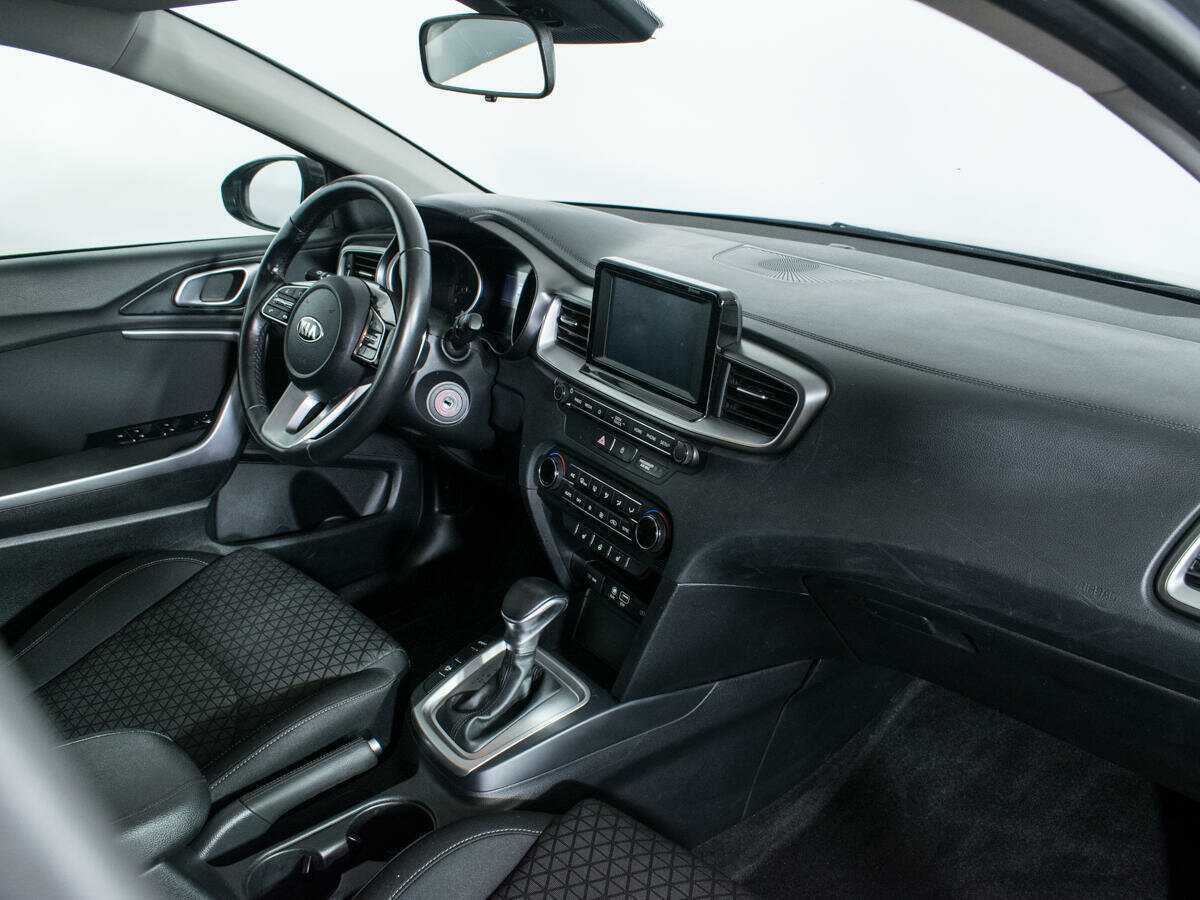 Kia Ceed 2019 года с пробегом. Фото: #8
