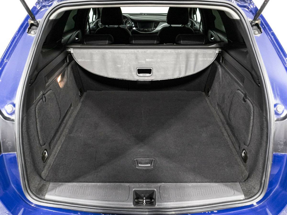 Opel Astra 2019 года с пробегом. Фото: #14