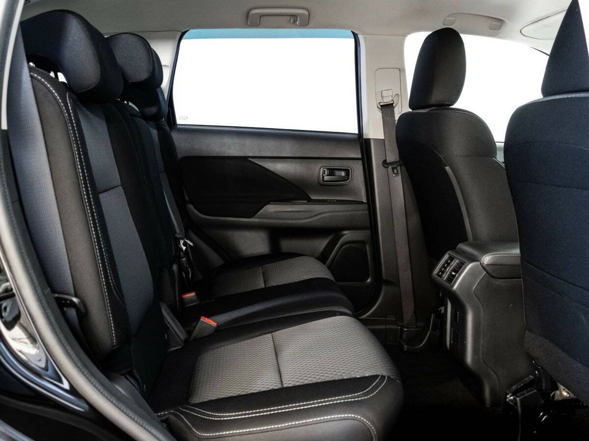 Mitsubishi Outlander 2020 года с пробегом. Фото: #16