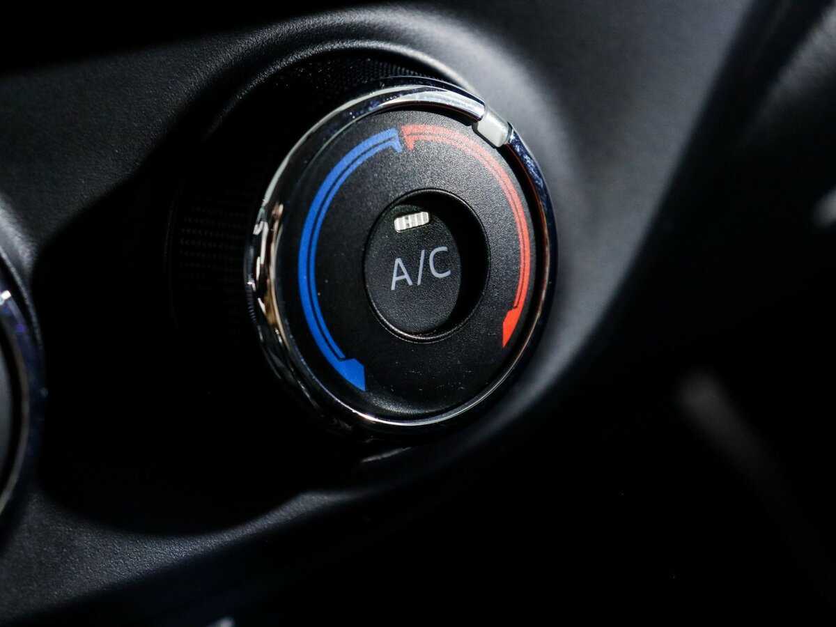 Toyota Corolla 2014 года с пробегом. Фото: #19