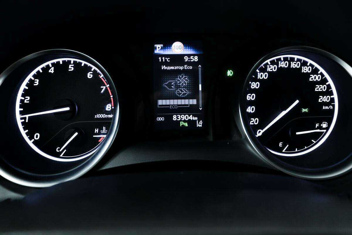 Toyota Camry 2021 года с пробегом. Фото: #9