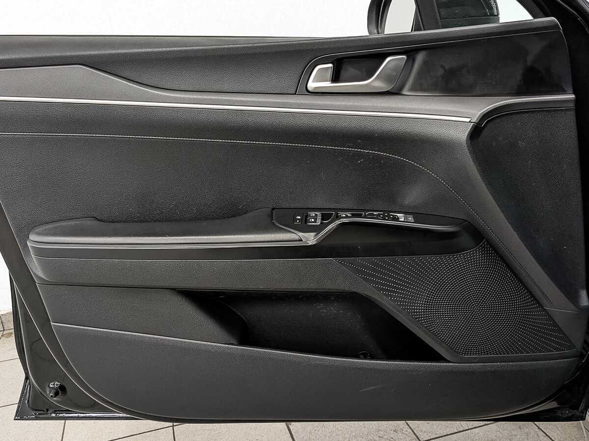 Kia K5 2021 года с пробегом. Фото: #17