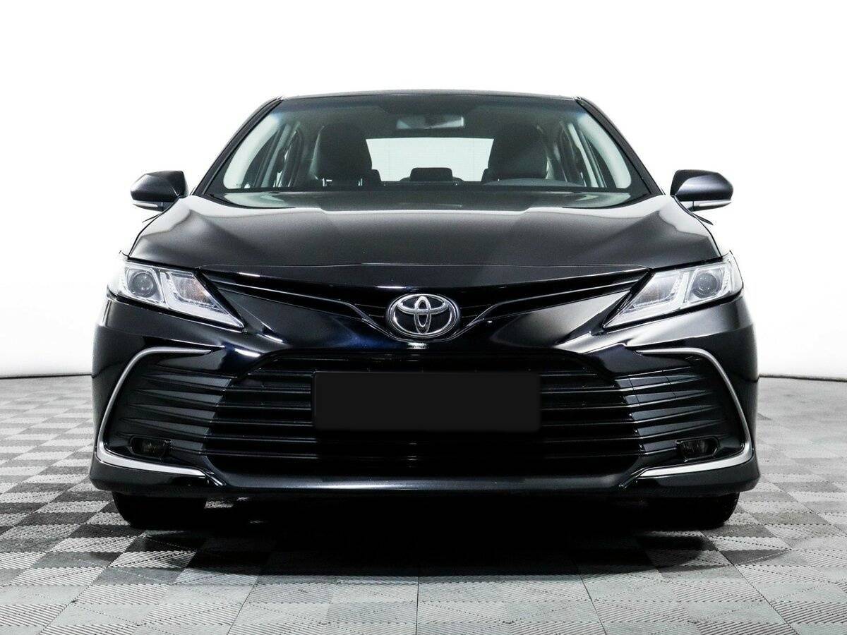 Toyota Camry 2021 года с пробегом. Фото: #1