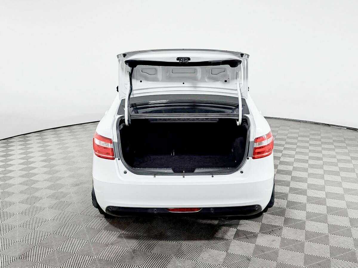 Lada (ВАЗ) Vesta 2019 года с пробегом. Фото: #7