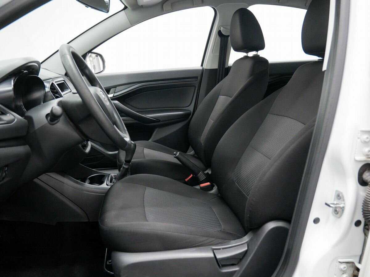 Lada (ВАЗ) Vesta 2019 года с пробегом. Фото: #13