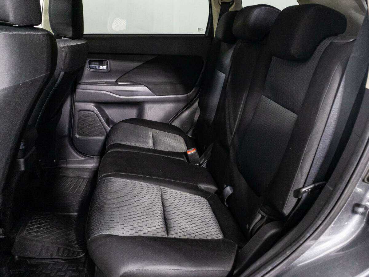 Mitsubishi Outlander 2013 года с пробегом. Фото: #9