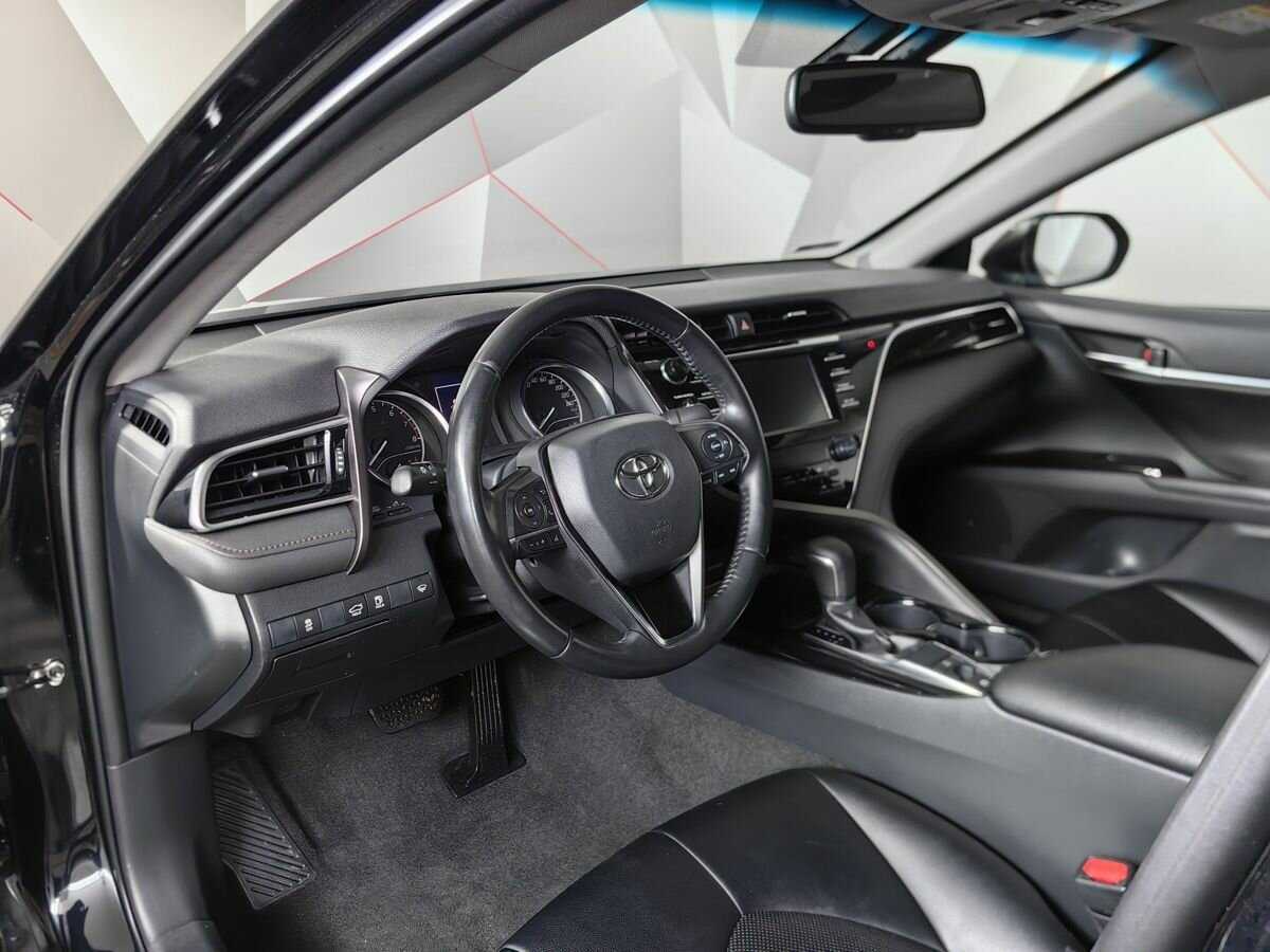 Toyota Camry 2019 года с пробегом. Фото: #13