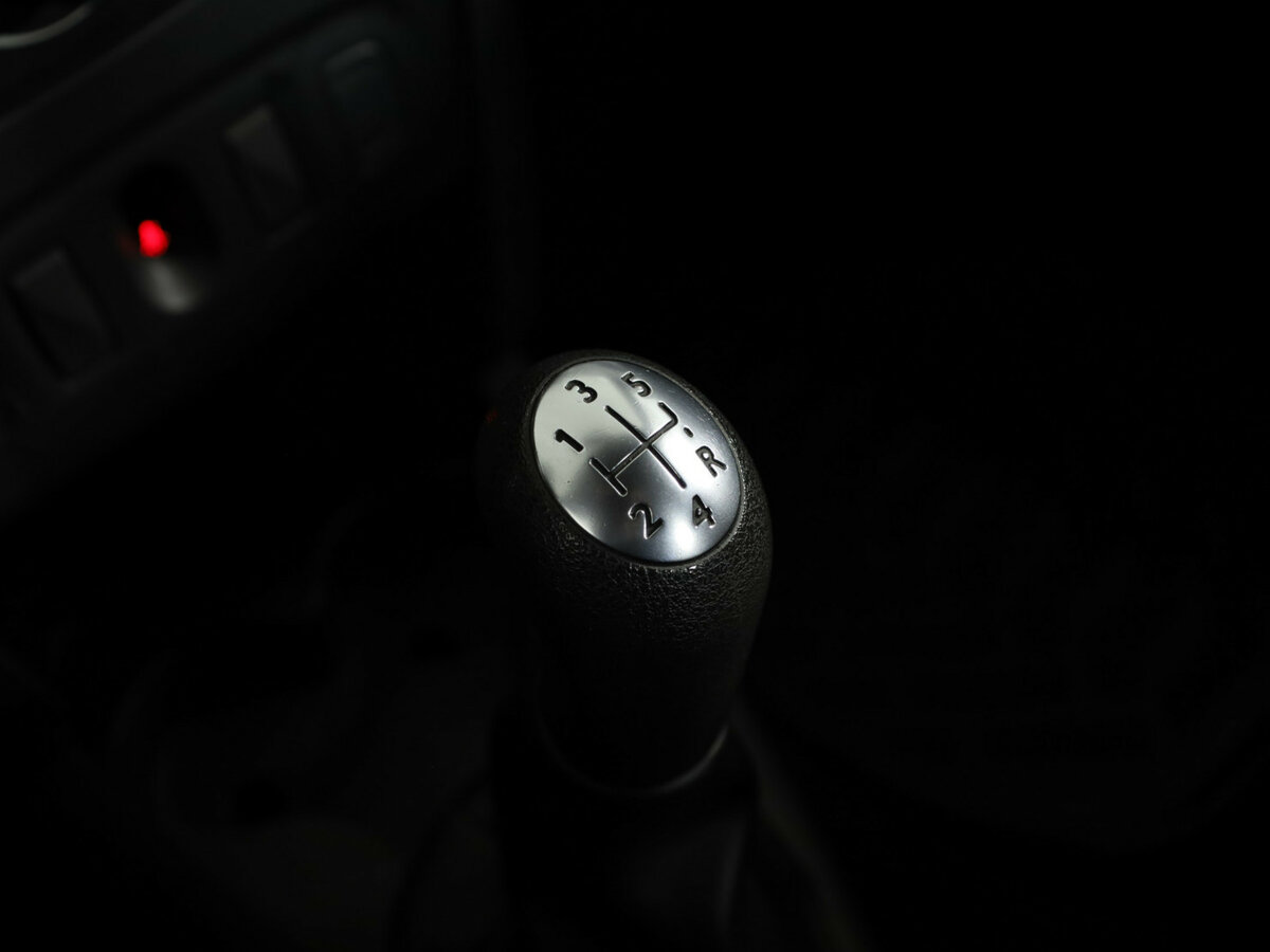 Renault Logan 2015 года с пробегом. Фото: #18