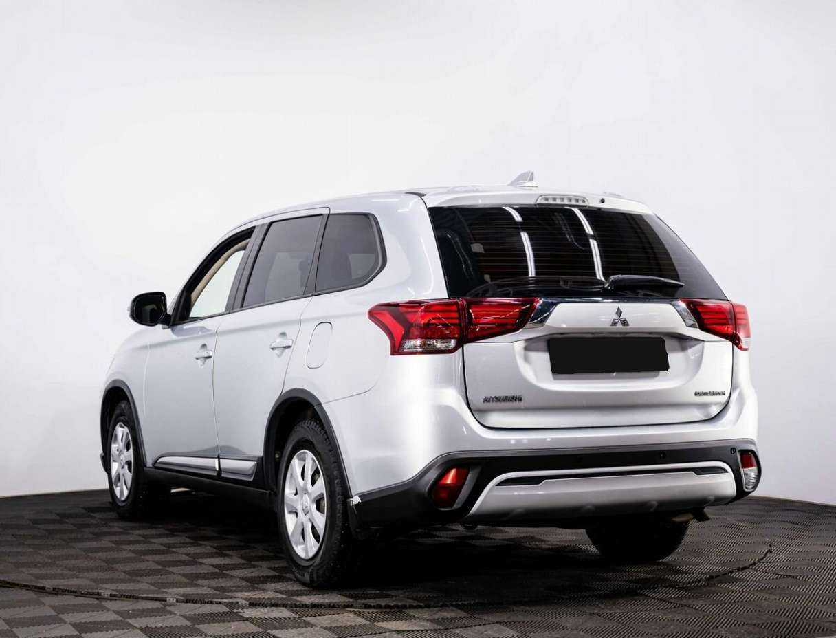 Mitsubishi Outlander 2019 года с пробегом. Фото: #3