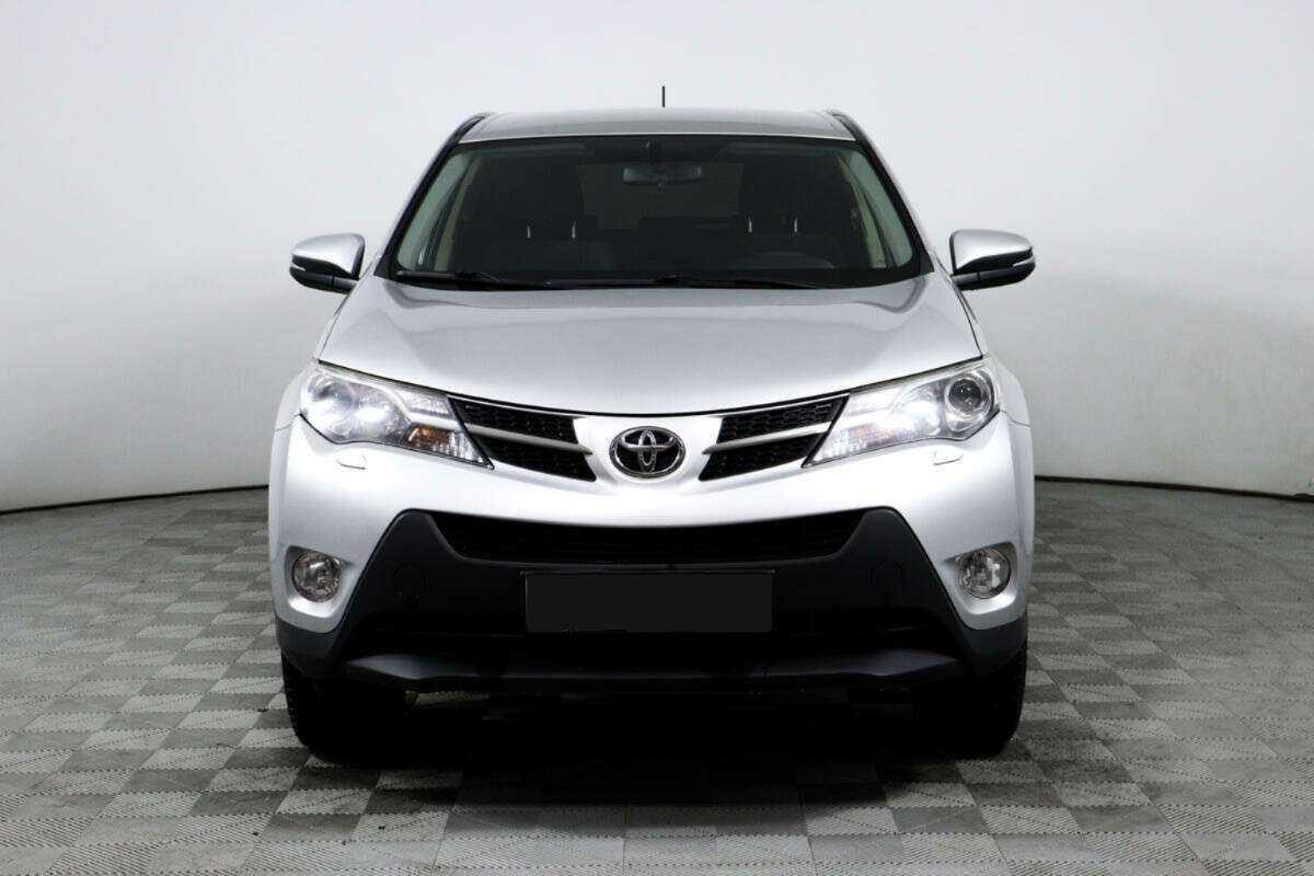 Toyota RAV4 2015 года с пробегом. Фото: #1