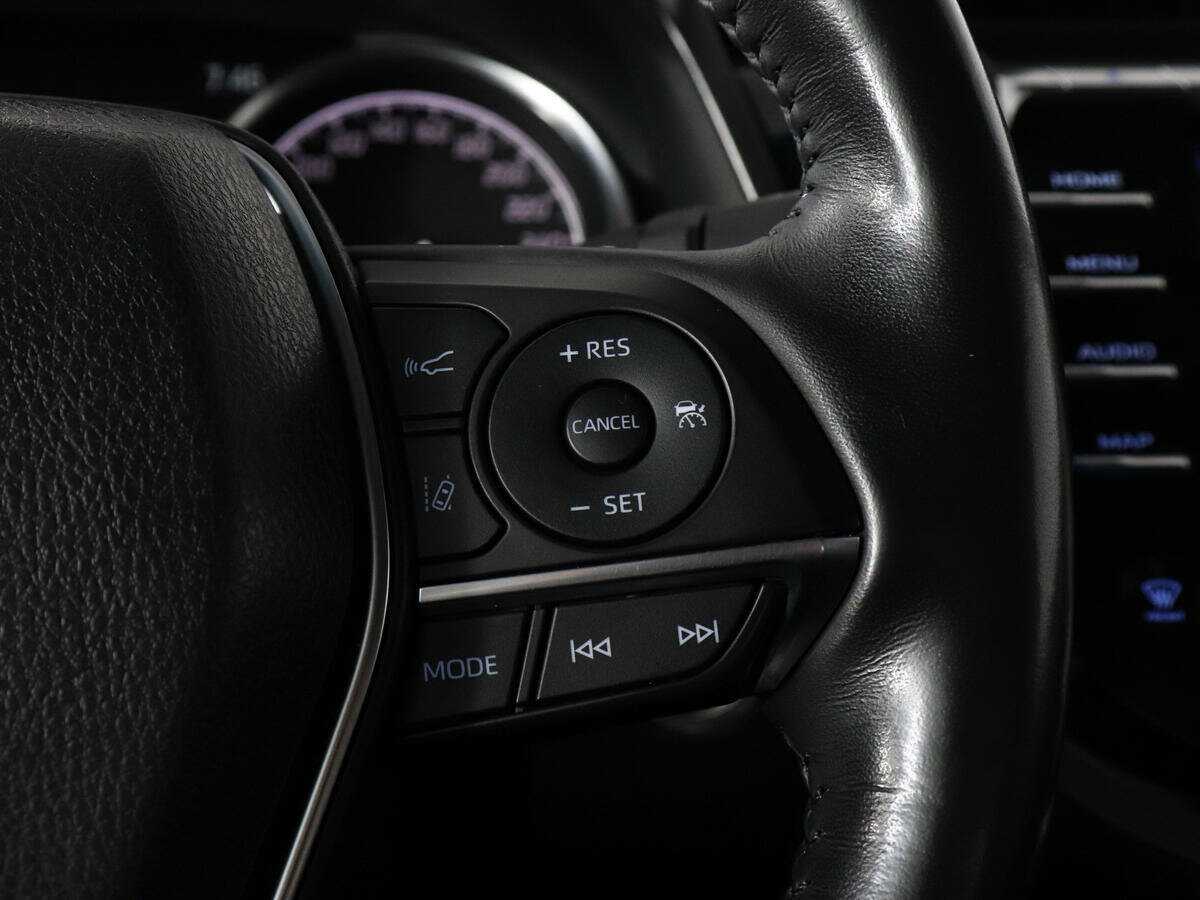 Toyota Camry 2020 года с пробегом. Фото: #12