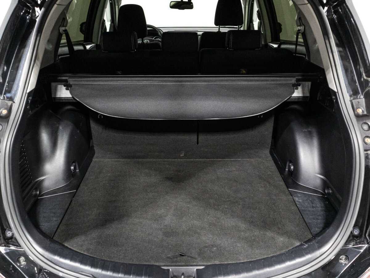 Toyota RAV4 2015 года с пробегом. Фото: #13