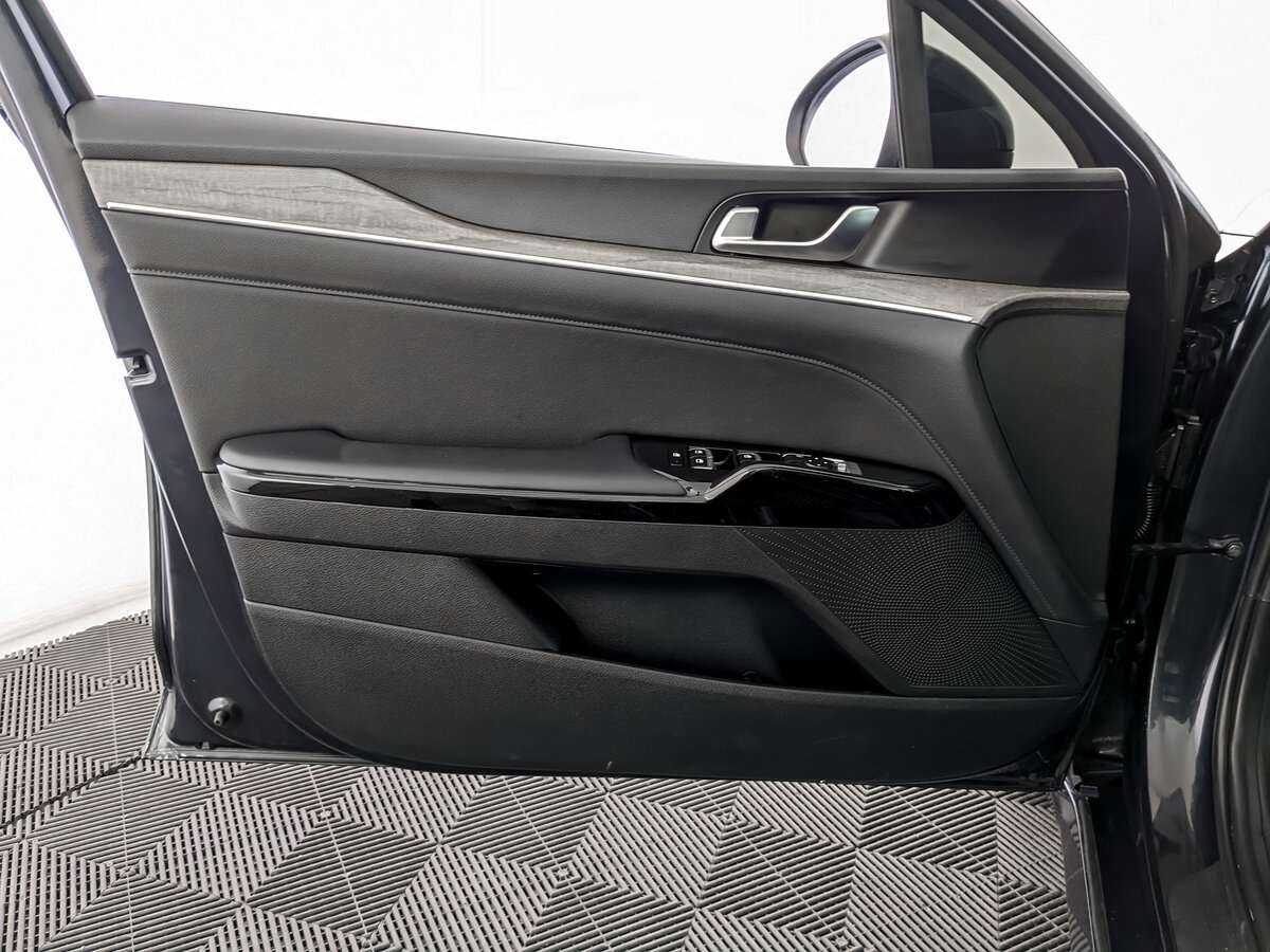 Kia K5 2021 года с пробегом. Фото: #14