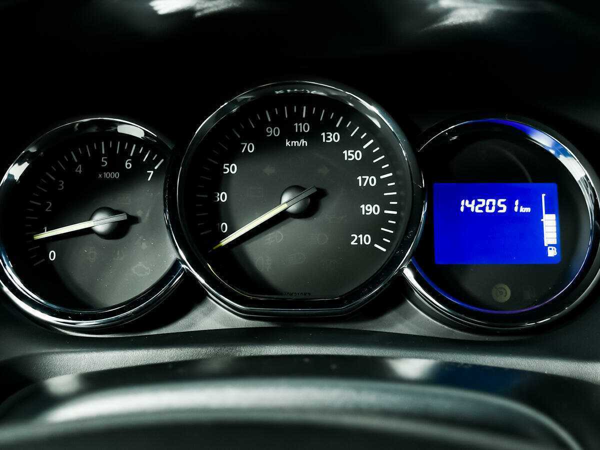 Renault Logan 2014 года с пробегом. Фото: #9