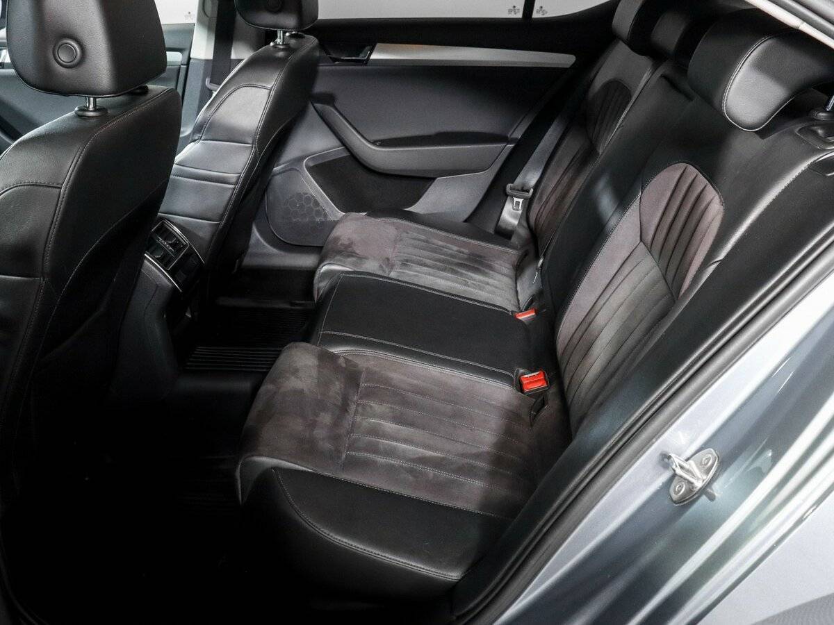 Skoda Superb 2017 года с пробегом. Фото: #6