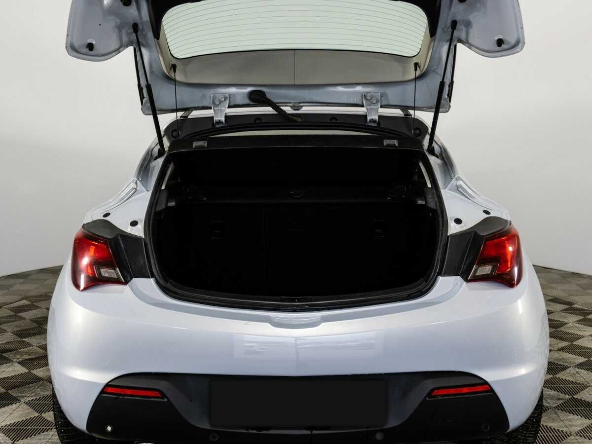 Opel Astra 2012 года с пробегом. Фото: #17