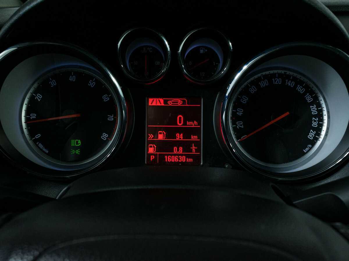 Opel Astra 2012 года с пробегом. Фото: #10