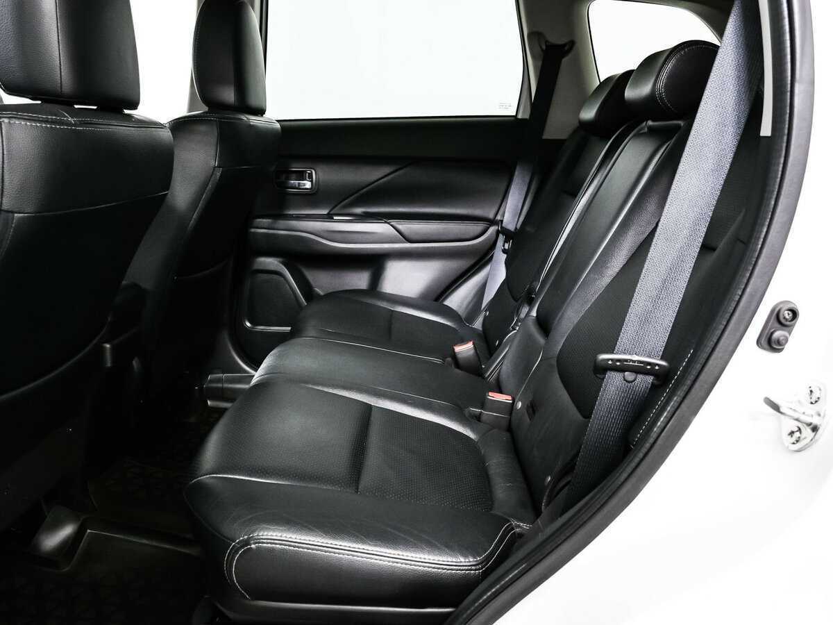 Mitsubishi Outlander 2014 года с пробегом. Фото: #11