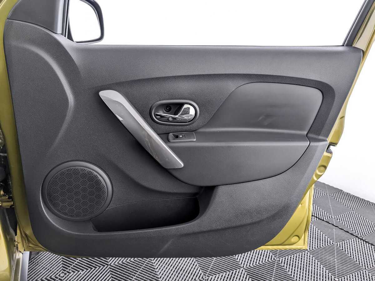 Renault Sandero 2016 года с пробегом. Фото: #19