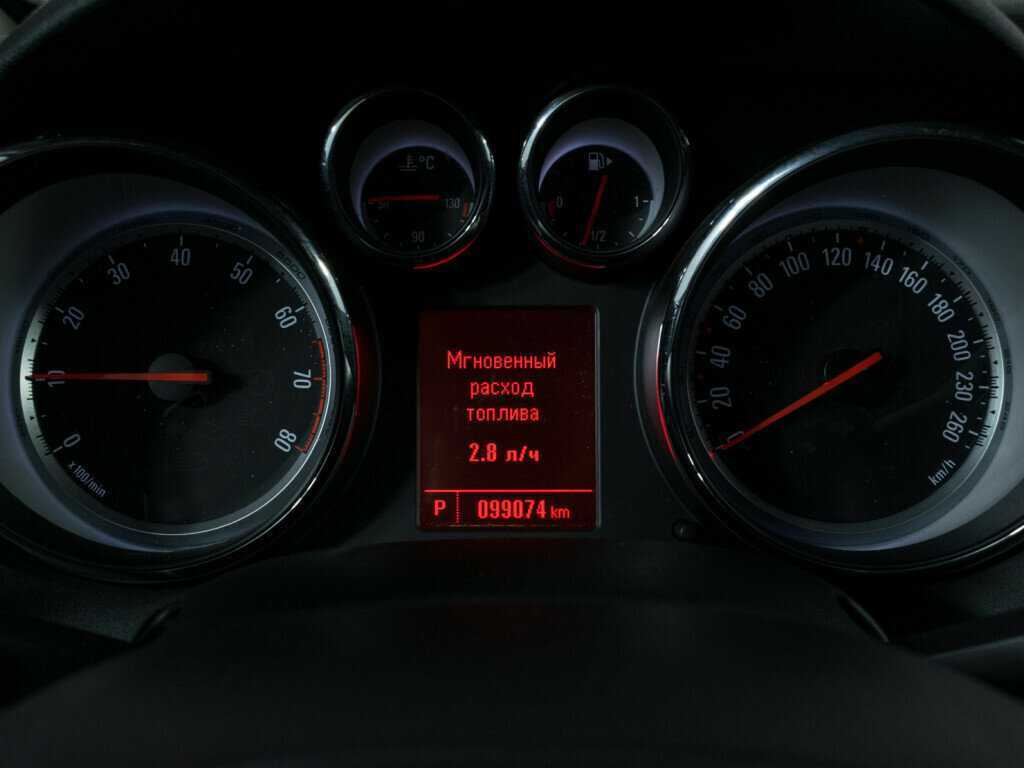 Opel Astra 2013 года с пробегом. Фото: #10