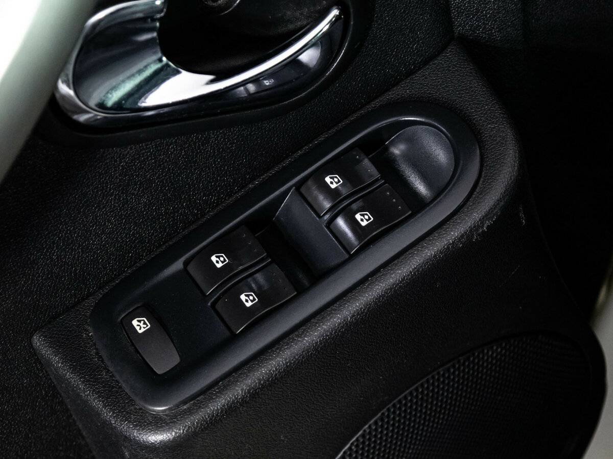 Nissan Terrano 2014 года с пробегом. Фото: #10