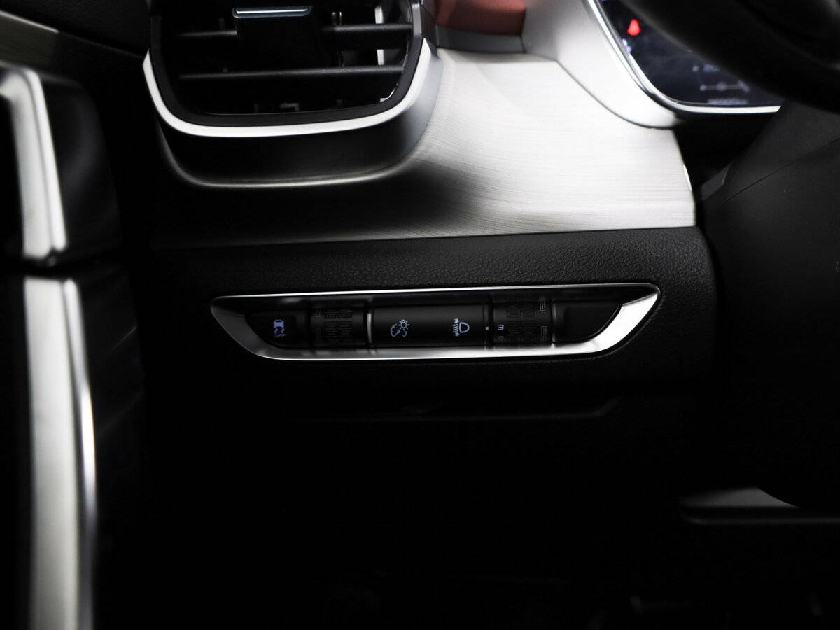 Geely Coolray 2022 года с пробегом. Фото: #21