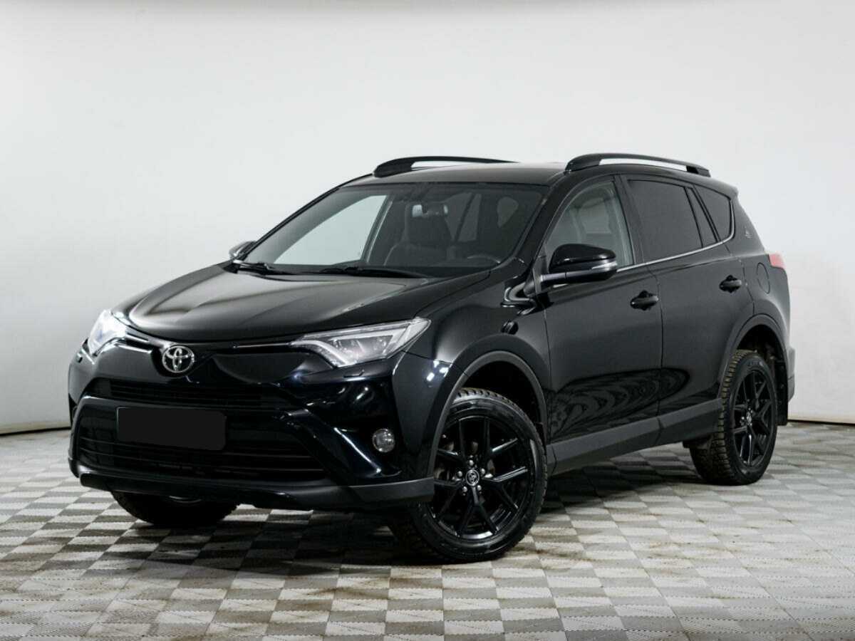 Toyota RAV4 2018 года с пробегом. Посмотреть фото