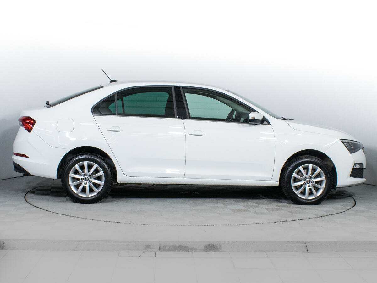 Skoda Rapid 2021 года с пробегом. Фото: #3