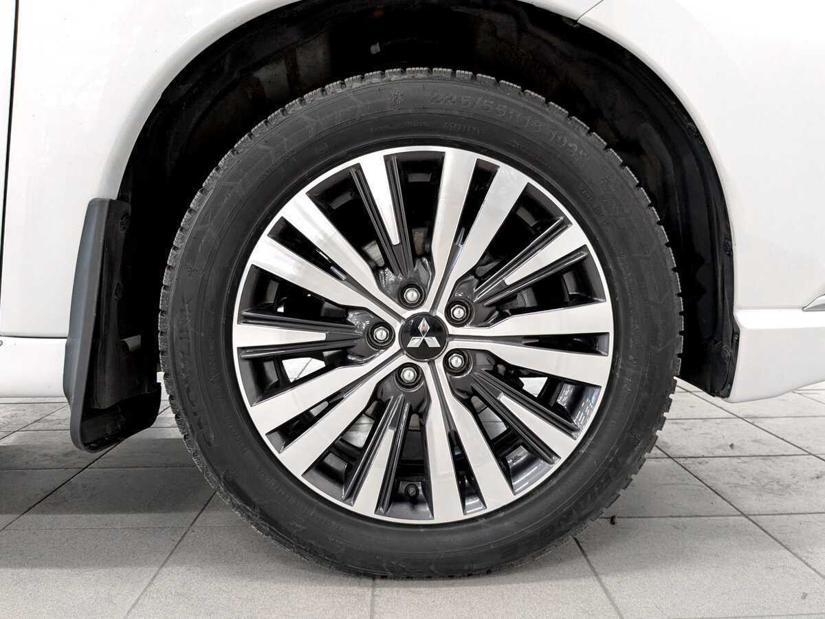 Mitsubishi Outlander 2022 года с пробегом. Фото: #17