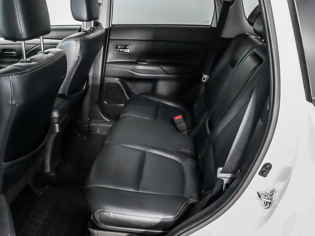 Mitsubishi Outlander 2014 года с пробегом. Фото: #11
