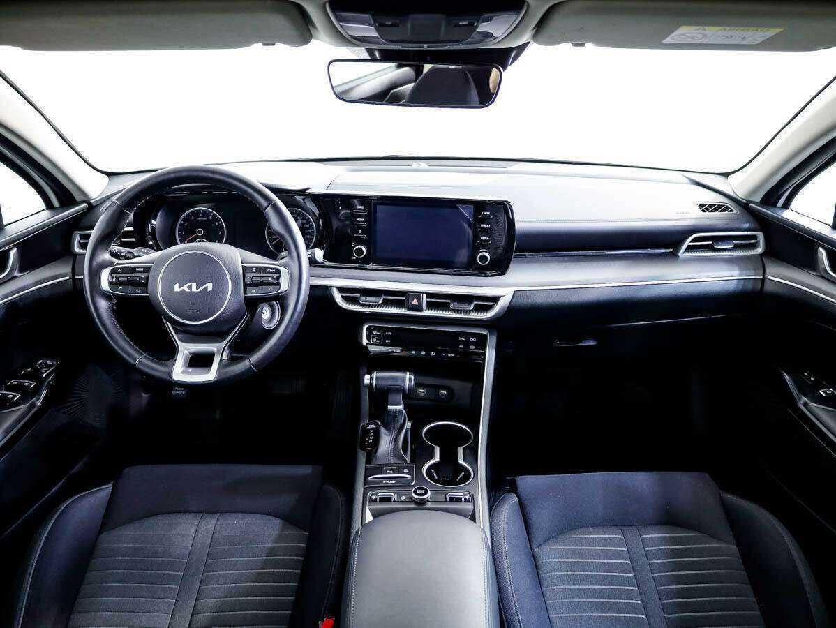 Kia K5 2022 года с пробегом. Фото: #8