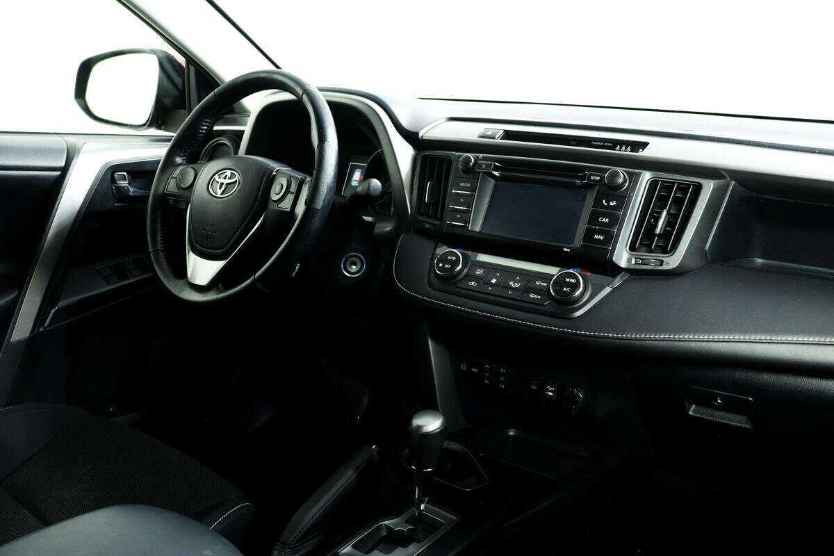 Toyota RAV4 2016 года с пробегом. Фото: #8